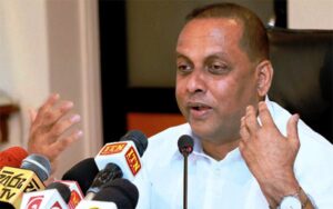 ගොවීන්ට කරපු අසාධාරණය නිසයි මේ ශාපය; ඩොලර් එවන්නේ නැත්තේ ඩොලර්වලිනුත් හොරකම් කරයි කියලා - මහින්ද අමරවීර