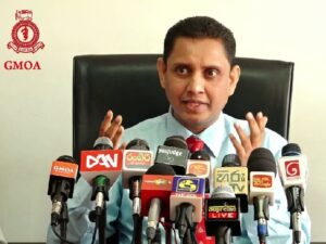 අපි ඉන්නේ බෝම්බයක් උඩ, දිනකට 20,000 දක්වා ඉහළ නංවා ගත යුතු පරීක්ෂණ 10,000ට බස්සලා - GMOA