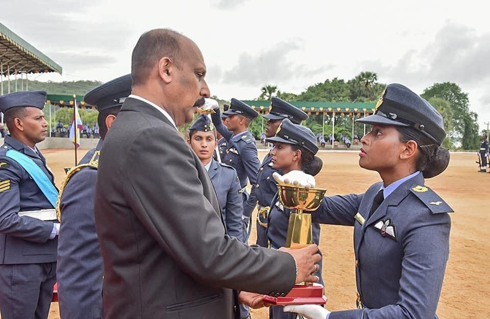 ශ්‍රී ලංකාවේ ගුවන් හමුදා ඉතිහාසය අලුත් කළ ගුවන් නියමුවරියන්