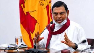 (VIDEO)"මම වැඩ කරන්නේ ඇමතිවරයා හැටියට නොව ඔබගේ සහායකයෙක් හැටියට; අපේ අමාත්‍යාංශයෙත් අපේ රජයෙත් ඒ වගේම මගෙත් ප්‍රමුඛතාවය වෙන්නේ පොදු ජනතාවගේ අවශ්‍යතාවයන්" - බැසිල් ඇමති වැඩ භාරගනිමින්