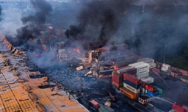 බංග්ලාදේශයේ බහලුම් ගබඩාවක පිපිරීමකින් අවම වශයෙන් 40ක් මරුට; 100ට අධික පිරිසකට තුවාල