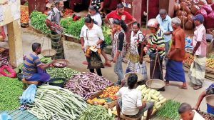 මග දෙපස භාණ්ඩ අලෙවි කිරීමට දුන් අවසරය ලබන බදාදායින් අවසන්