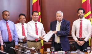 වත්මන් සෞඛ්‍ය ගැටලු සම්බන්ධයෙන් අට වැදෑරුම් යෝජනාවලියක් ජනපතිට