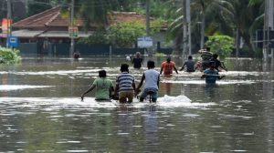 අයහපත් කාලගුණය පුද්ගලයන් 10ක් බිලි; ඉදිරි පැය 48 අවදානම්