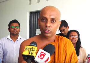 ආනන්ද සාගර හිමියන්ට එරෙහිව මනූෂගෙන් රු.මි 500ක වන්දියක් ඉල්ලා එන්තරවාසියක්