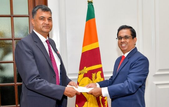 නව ආරක්ෂක ලේකම් ලෙස එයාර් වයිස් මාර්ෂල් (විශ්‍රාමික) සම්පත් තුයියකොන්ත මහතා