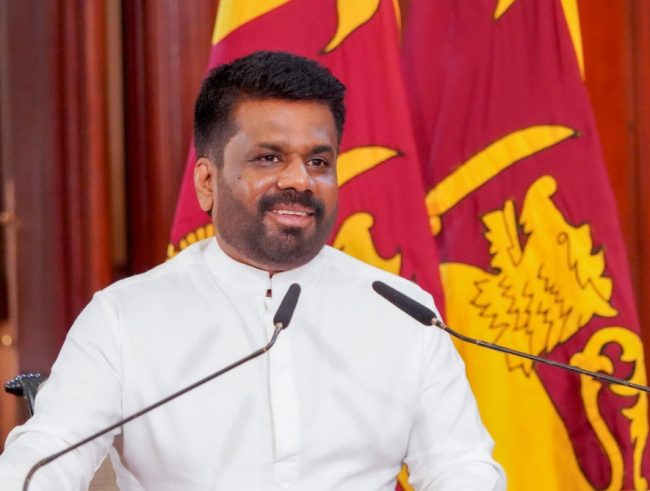 අමාත්‍යාංශ 3ට අදාළ ආයතන 94ක් ජනපති යටතට