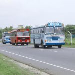 බස් නැවතුම් අවහිර වන සේ වාහන නවත්වන අයට එරෙහිව දැඩි නීතිමය පියවර: පොලීසියෙන් විශේෂ උපදෙස්