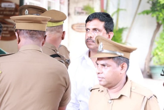බාල පොහොර වංචාව සම්බන්ධයෙන් කෘෂිකර්ම රාජ්‍ය අමාත්‍යංශයේ හිටපු අතිරේක ලේකම් රිමාන්ඩ්