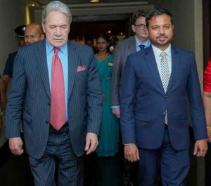 නවසීලන්ත නියෝජ්‍ය අගමැති දිවයිනට