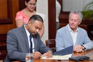 අමෙරිකාවේ ආයතනයක් සමඟ ඩො.මි 15ක අවබෝධතා ගිවිසුමක්