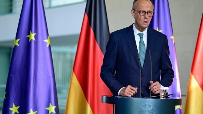 ජර්මනිය ඊශ්‍රායලයට ආයුධ සැපයීම අත්හිටුවයි