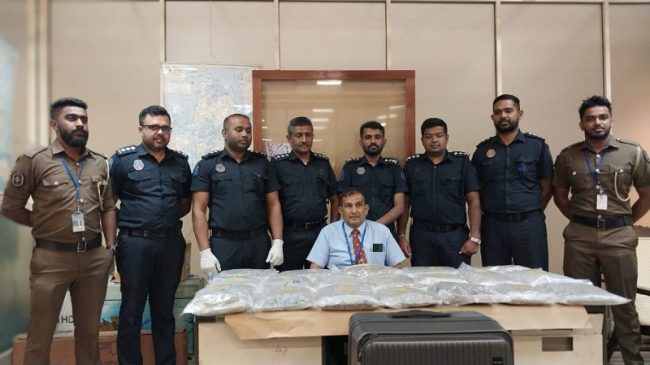 කටුනායක රේගු පර්යන්තයේ ස්ථාපිත ස්කෑන් යන්ත්රයෙන් පළමුවරට රු.10 කෝටි 50 ලක්ෂයක් වටිනා “කුෂ්” මත්ද්රව්ය අත්අඩංගුවට