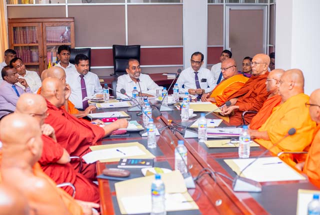 මහා සංඝරත්නය මූලික කර ගනිමින් බුද්ධශාසන සභාව පිහිටුවයි