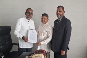 වරායේ සිර වූ කුරාණයේ පිටපත් නිදහස් කරන්න මුස්ලිම් මන්ත්රීවරුන්ගෙන් ඉල්ලීමක්