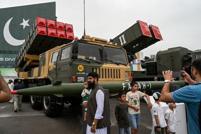 සෞදි අරා­බිය සහ පාකි­ස්තා­නය අතර ඩො.බි 10ක ආර­ක්ෂක ගිවි­සු­මක්