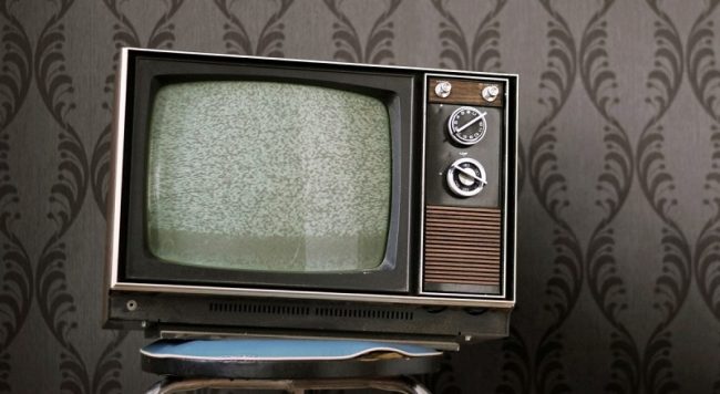 Analog රූපවාහිනී නාලිකා සඳහා බලපත්‍ර නිකුත් කිරීම වහාම ක්‍රියාත්මක වන පරිදි අත්හිටුවයි