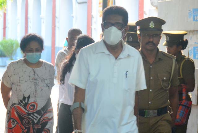 වත්කම් තහනමට එරෙහිව කෙහෙළිය පවුල ගොනු කළ රීට් 3ම නිෂ්ප්‍රභයි