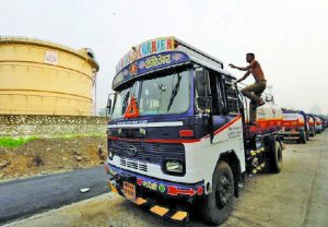 ඉන්දි­යාව පළ­මු­ව­රට ජෙට් යානා ඉන්ධන අප­න­ය­නය කරයි