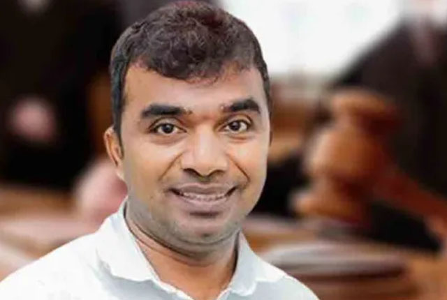 මනම්පේරිට අයත් වාහන 3ක් අත්අඩංගුවට