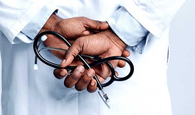 විශේෂඥ වෛද්‍ය සේවා ව්‍යවස්ථාව කෙටුම්පත් කිරීමට කමිටුවක්