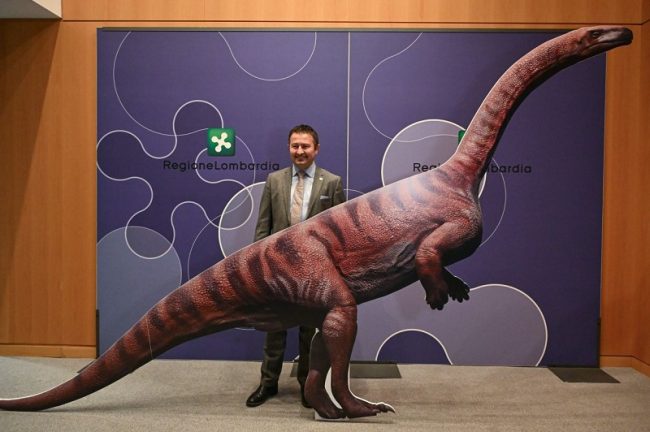 වසර මිලියන 200කට වඩා පැරණි ඩයිනසෝර් පා සටහන් ඉතාලියෙන් සොයා ගනී