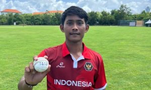 නව ලෝක වාර්තාවකින් පන්දුවාර 20-20 ක්‍රිකට් ඉතිහාසය වෙනස් කළ ඉන්දුනීසියානු ක්‍රීඩකයා