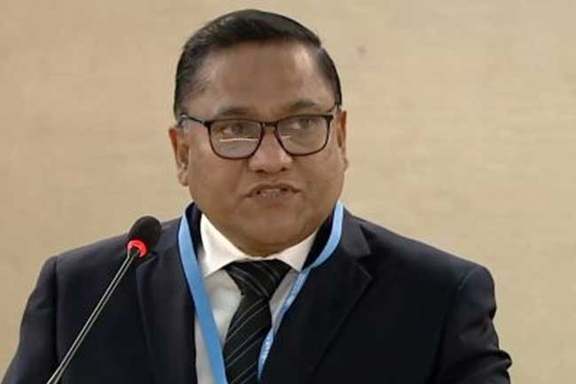 අධ්‍යාපන ප්‍රතිසංස්කරණ රජයේ ප්‍රතිපත්තිමය තීරණයක්; අග්‍රමාත්‍යතුමිය සම්බන්ධයෙන් සිදු කරන ප්‍රකාශ රජය සම්පූර්ණයෙන් බැහැර කරයි