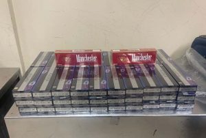 ලක්ෂ 18ක් වටිනා විදේශීය දුම්වැටි තොගයක් කටුනායක දී අත්අඩංගුවට