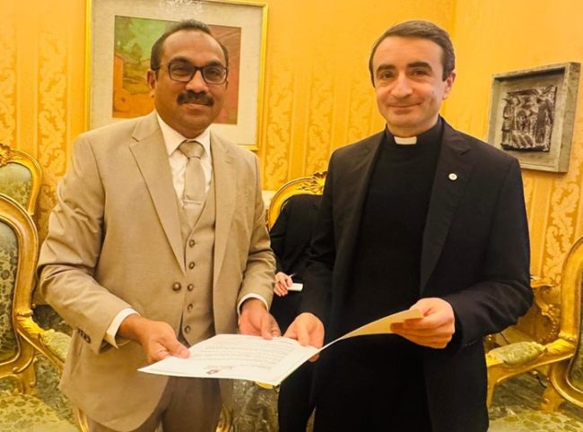 ශුද්ධෝත්තම පාප් වහන්සේට ජනපතිගෙන් ඇරයුම්