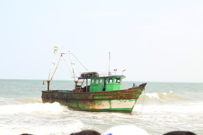 ඉන්දියාවේ සිට ධීවර බෝට්ටුවක්