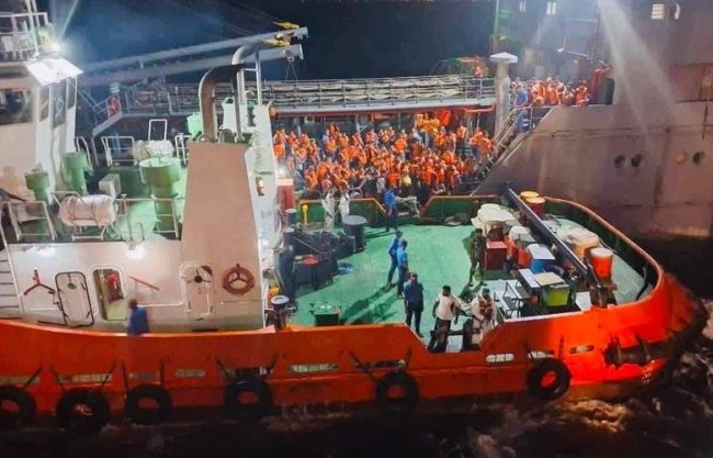 ඉරාන නෞකාවේ සිටි 204 දෙනෙකු වැලිසර නාවික හමුදා කඳවුරට