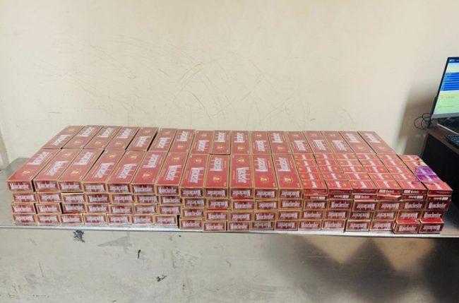 ලක්ෂ 57ක විදේශීය දුම්වැටි කටුනායක දී අත්අඩංගුවට