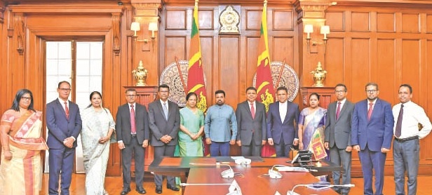 විදේශ දූත මණ්ඩල නිලධාරීන් 10කට උසස් නිලතල කාරක සභා අනුමැතිය