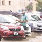 අත්හිටුවා තිබූ වාහන ගාල් කිරීමේ ගාස්තු යළිත්