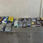 කෝටි 11කට අධික ‘කුෂ්’ සහ ‘හෂීෂ්’ සමග ගුවන් මගියෙක් අත්අඩංගුවට