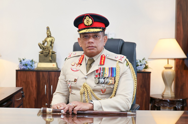 ශ්‍රී ලංකා යුද්ධ හමුදාවේ නව මාණ්ඩලික ප්‍රධානී පත් කෙරේ