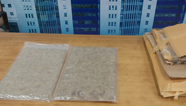 කුෂ් මත්ද්‍රව්‍ය තොගයක් සමග විදෙස් ජාතිකයෙකු කටුනායකදී අත්අඩංගුවට