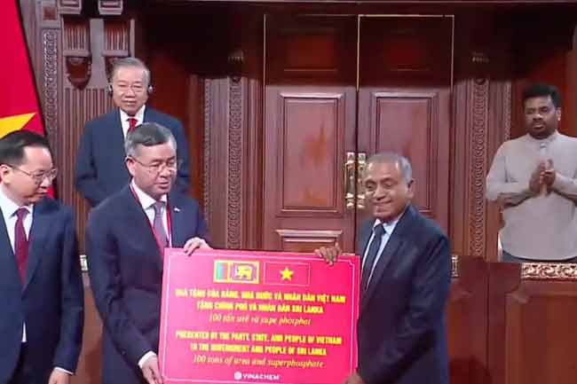 වියට්නාමයෙන් ශ්‍රී ලංකාවට මෙට්‍රික් ටොන් 100ක පොහොර සහනාධාරයක්