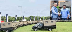 ඉන්දීය රජයෙන් ශ්‍රී ලංකා පොලීසියට කැබ් රථ 134ක්