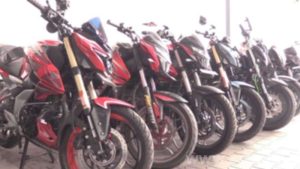 යතුරුපැදි සංදර්ශන පැවැත් වූ තරුණයින් 22ක් අත්අඩංගුවට