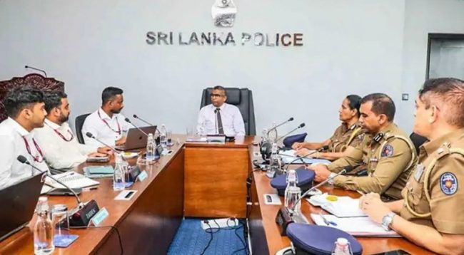 ජනතාවට පහසුවෙන් පොලිස් සේවාවන් ලබාගත හැකි Mobile App එකක්