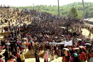 බංග්ලා­දේ­ශයේ රෝහින්ග්‍යා සර­ණා­ගත කඳ­වු­රු­වල ප්‍රචණ්ඩ ක්‍රියා