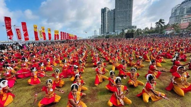 කලාකරුවන් 4,988ක් සහභාගි වී, භරත නාට්‍ය නව ගිනස් ලෝක වාර්තාවක්