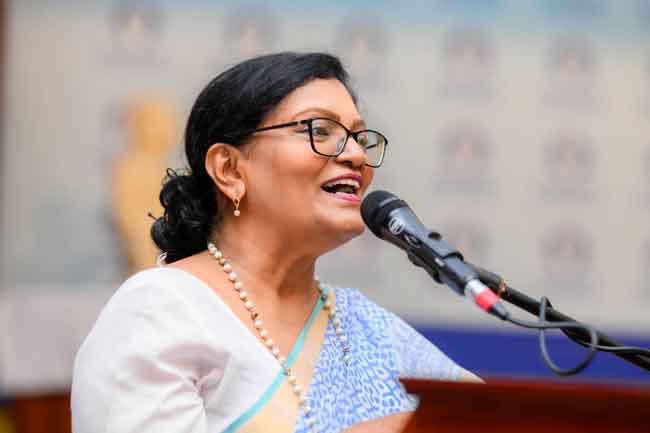 දීපා එදිරිසිංහ කොළඹ මහනගර සභා මන්ත්රී ධුරයෙන් ඉල්ලා අස්වෙලා; බදුල්ල මහා නගර සභාවේ මන්ත්රීවරයෙකුත් ඉල්ලා අස්වෙයි