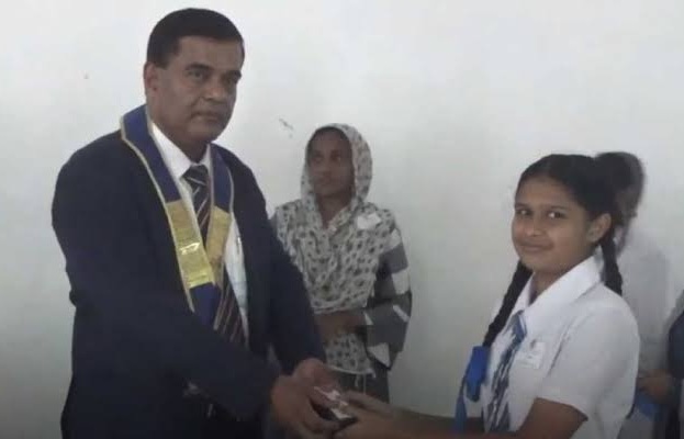 පාසල් දරු දැරියන් 25,000කට නොමිලේ ඇස් කන්නාඩි