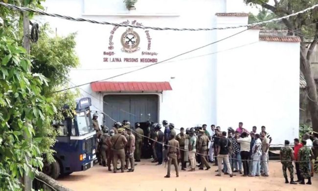 බන්ධනාගාර සිද්ධියට අදාළව සියලු සැකකරුවන්ට මීනිමැරුම් චෝදනා යටතේ, ගිනි අවි ආඥා පනත යටතේ, සහ පොදු දේපළ පනත යටතේ නඩු පවරනවා – CID