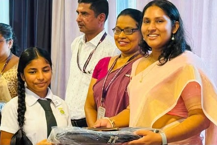විදේශ රැකියාවන්හි නියුක්ත ශ්රී ලාංකිකයන්ගේ දූ දරුවන් සඳහා ශිෂ්යත්ව ප්රදාන වැඩසටහන්