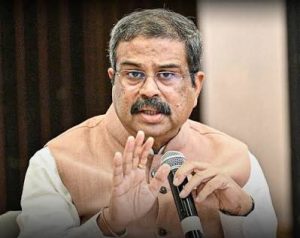 ඉන්දීය අධ්‍යාපන අමාත්‍යවරයා ඉල්ලා අස්වෙයි